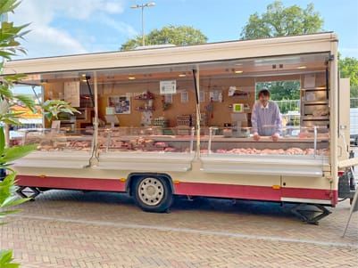 Marktstand Familie Gerth Wild und Geflügel